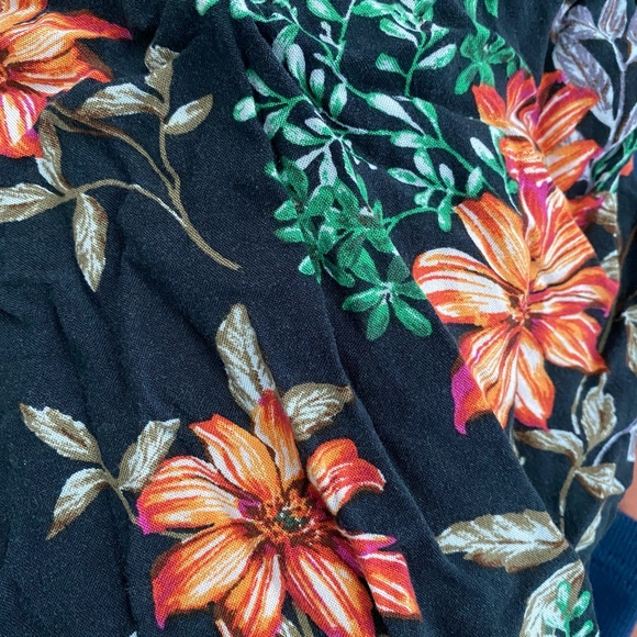 Forever 21 Floral Wrap Dress - Picture 3 of 4